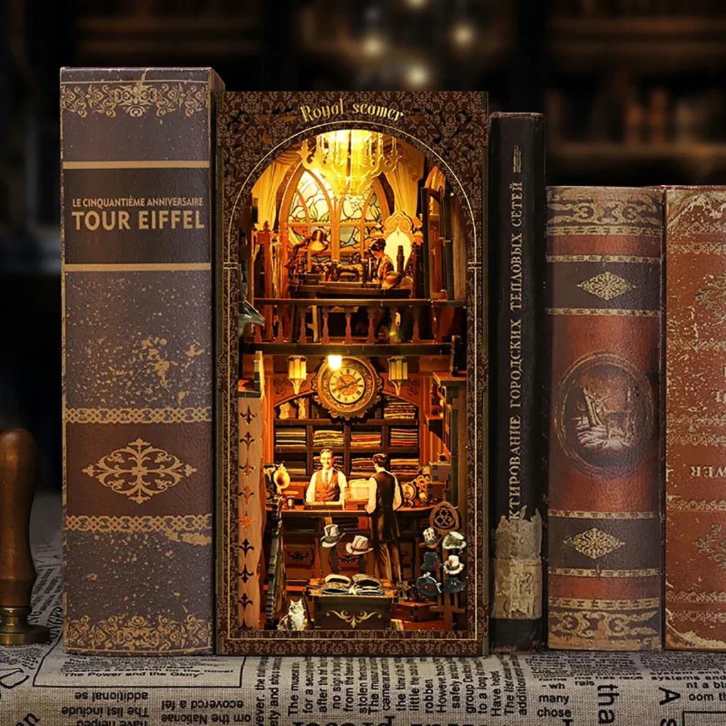 DIY Book Nook Kit – Königliche Schneiderei (Royal Tailor Shop) mit LED